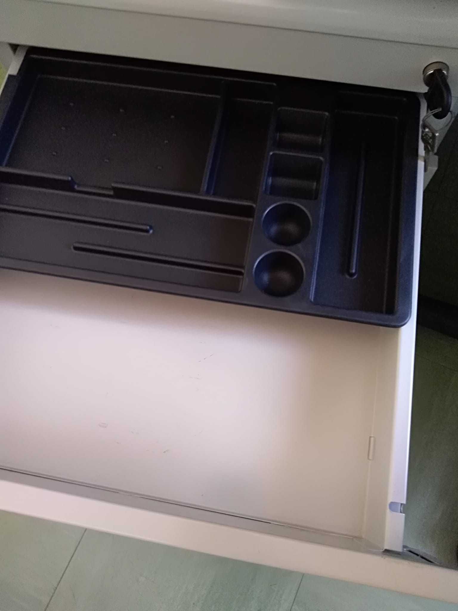 Bloco rodado apoio secretária