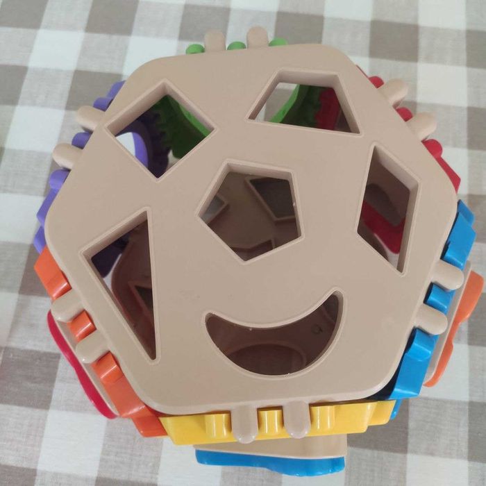 Розвиваюча іграшка сортер