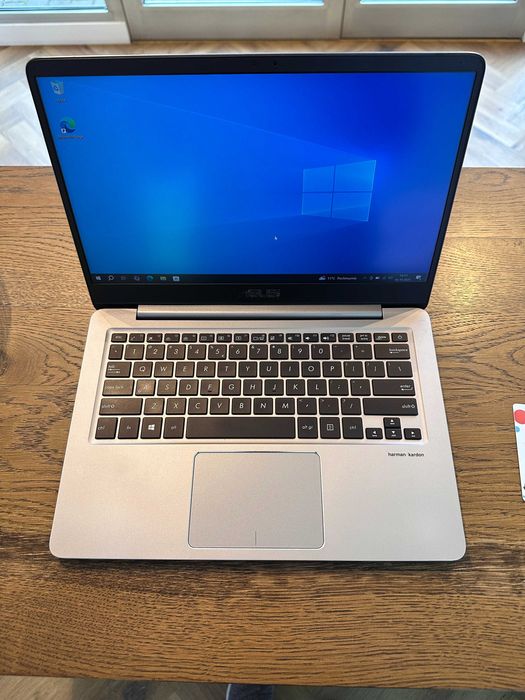 Laptop AsusZenBook UX410U FHD i5 8GB RAM 256GB SSD + gratis