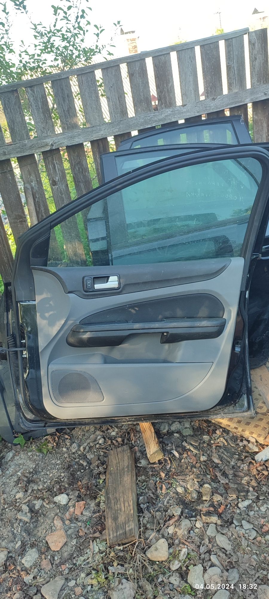 Двері,кришка багажника Форд фокус мк2 рест.
