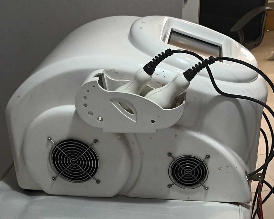 Máquina para tratamentos e foto depilação