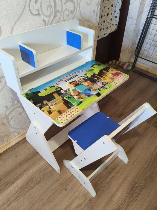 Продам стіл хорошому стані