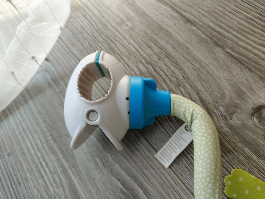 Zabawki do wózka, łóżeczka