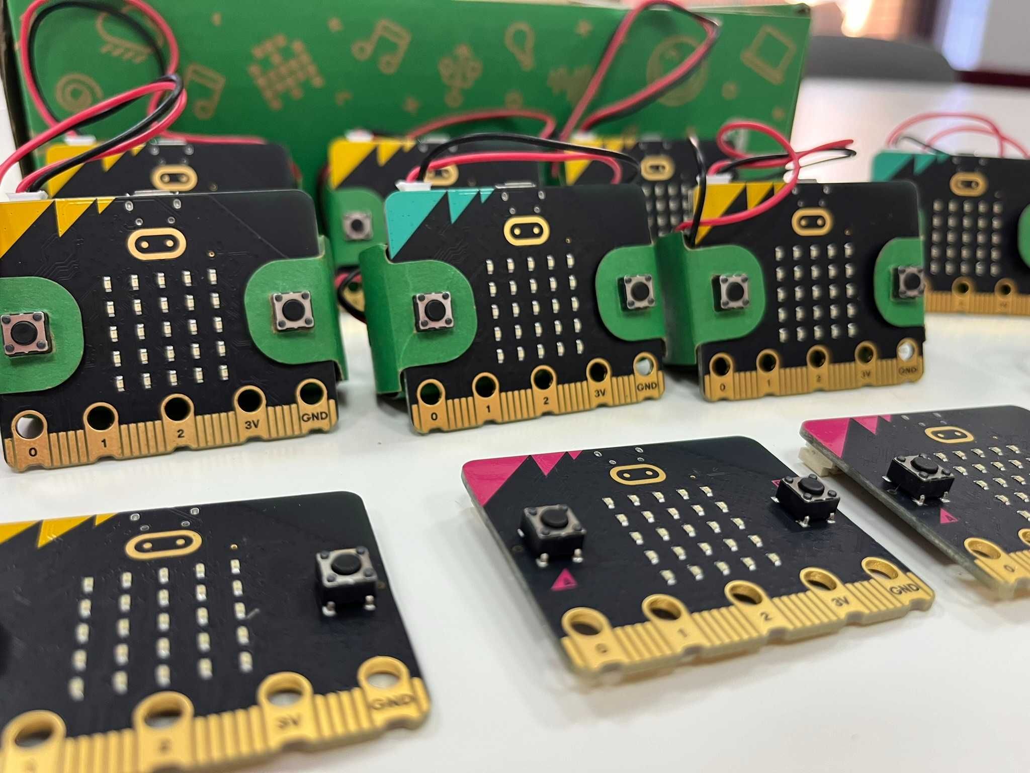 Pakiet BBC micro:bit 2 Club - 10x zestaw edukacyjny MICROBIT