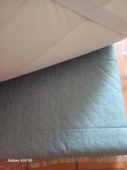 Vendo sobre colchão e colchao