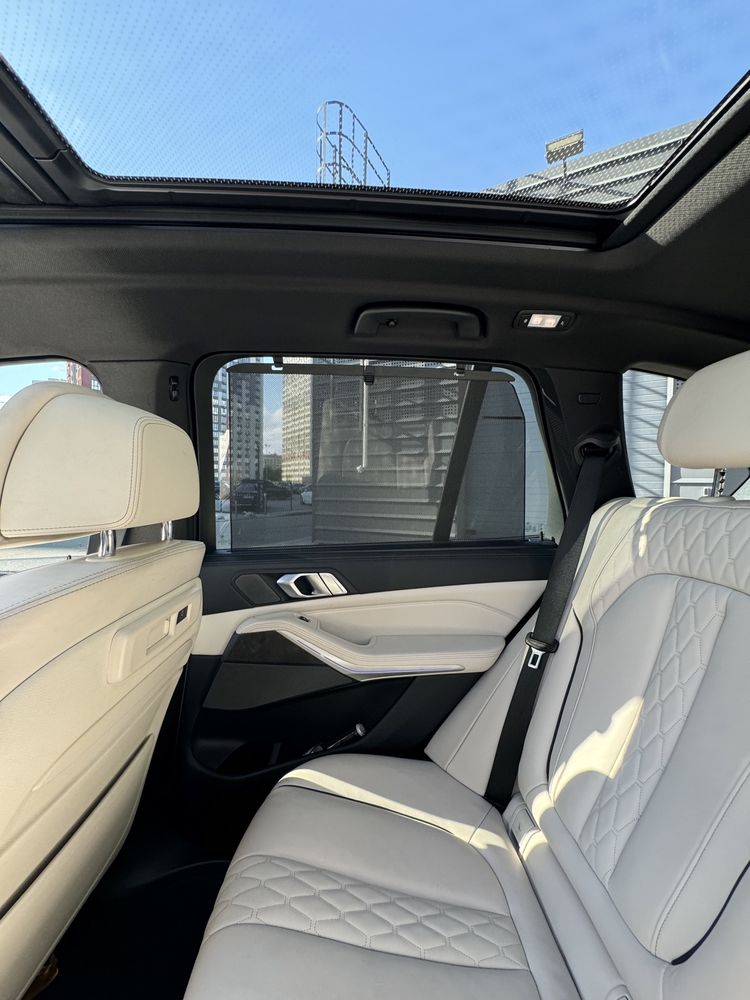 Автомобіль BMW X5 G05 S-drive 40i 3.0 2021 року білий перламутр