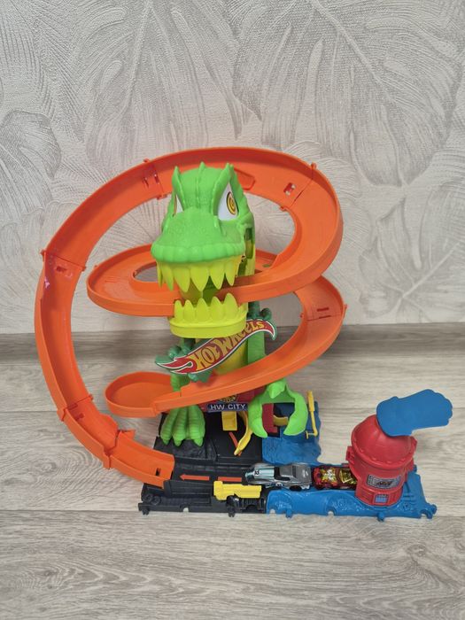 Трек хот вілс новий