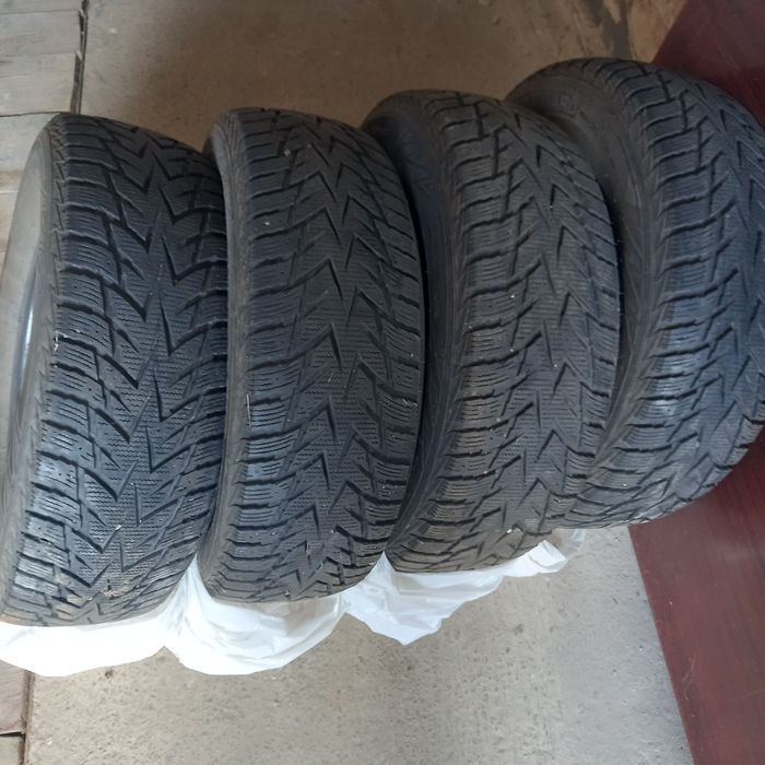 Шини зима в ідеальному стані