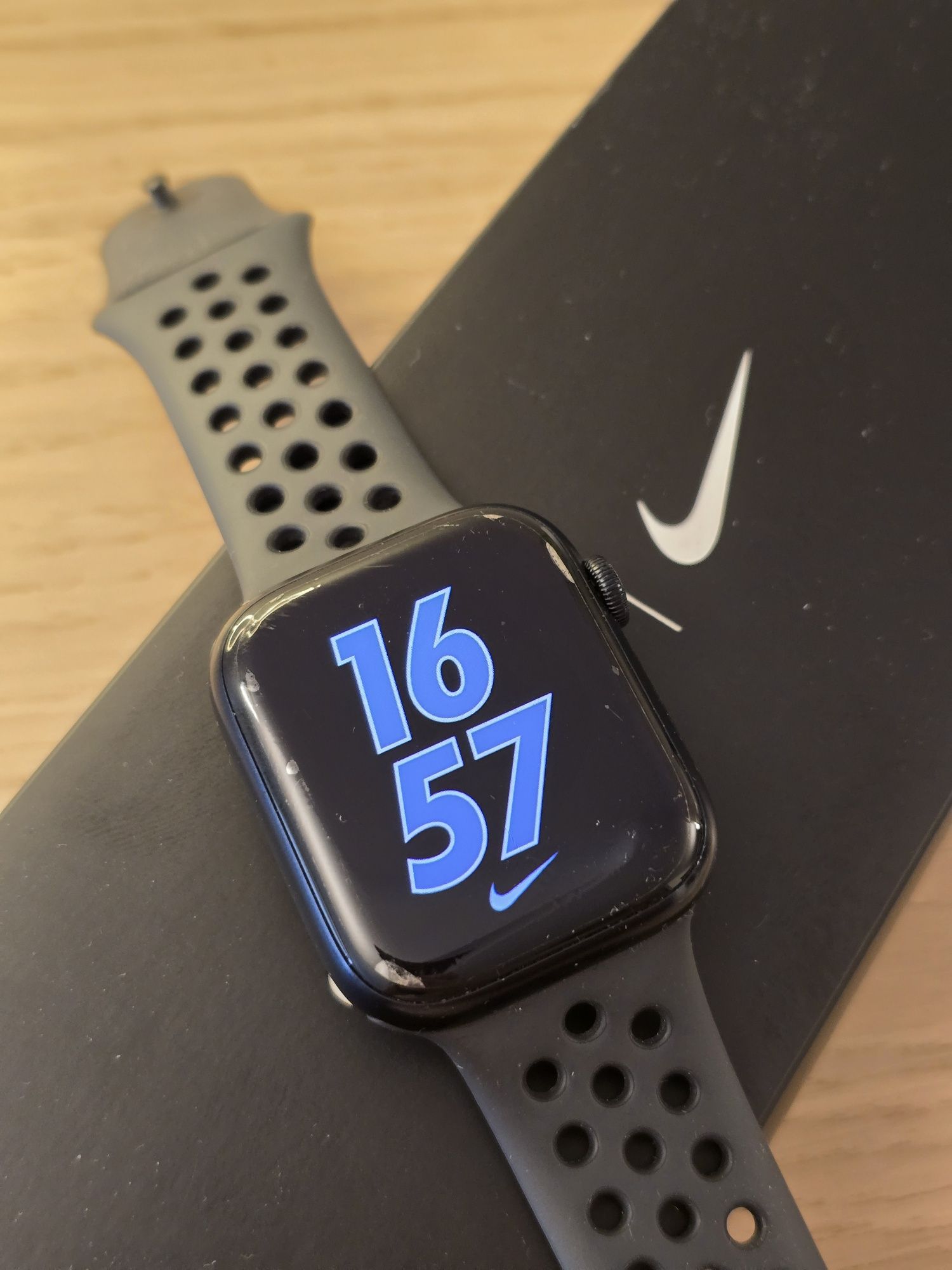 Zegarek Apple Watch Series 7 45mm GPS + Cellular