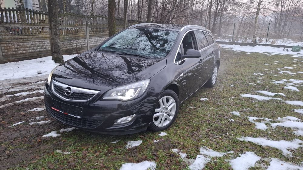 Opel Astra j kombi 1.4 Turbo 140KM