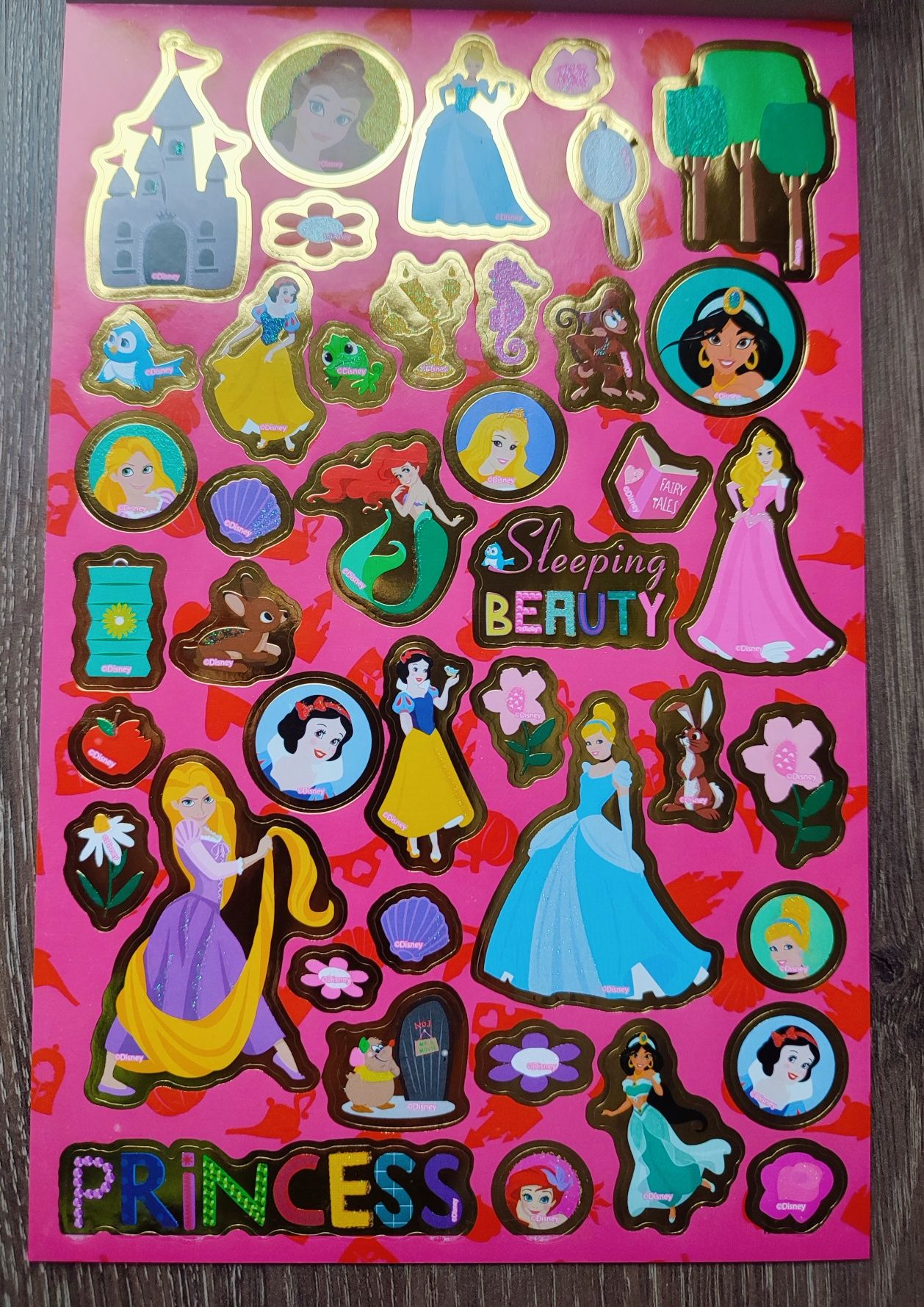 200 naklejek - Disney Princess Księżniczki w książce