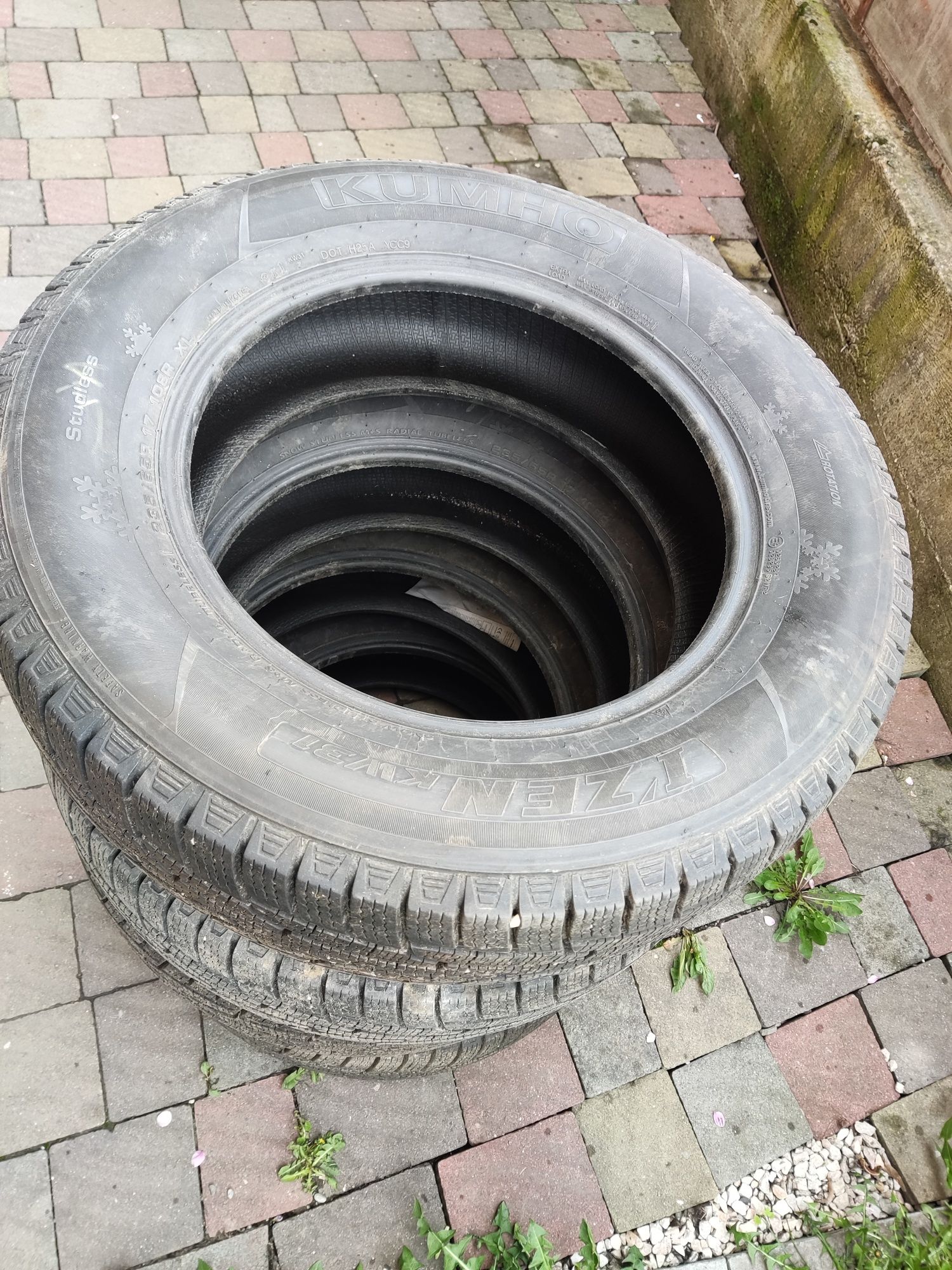 Шини KUMHO 235 / 65 R 17