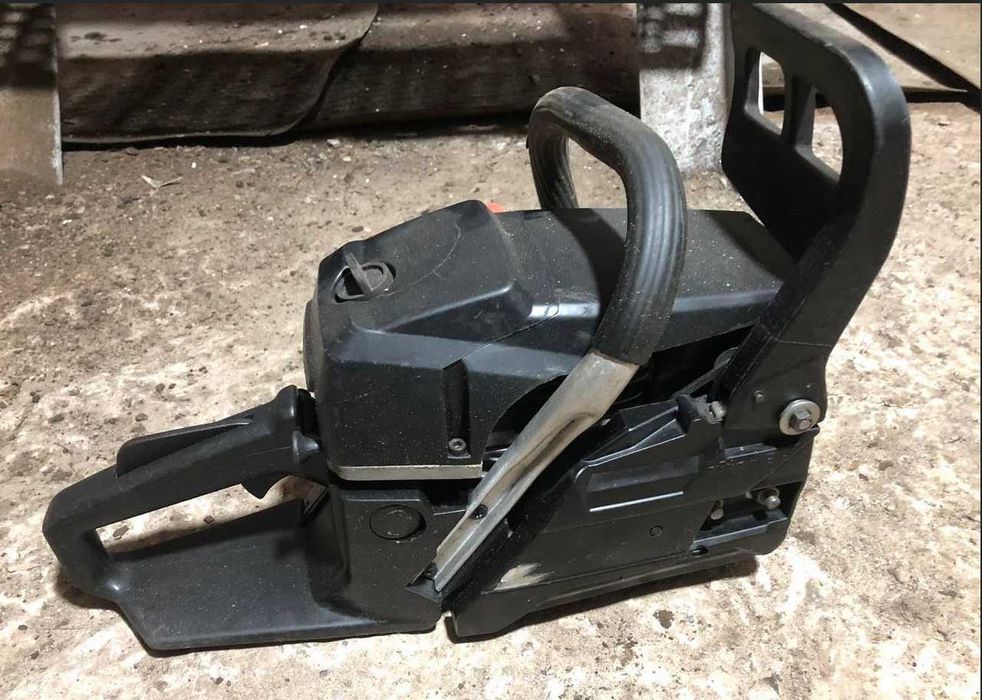 Продаю бензопилу "Dnipro-M" DSG-52H