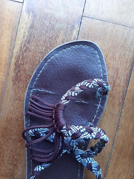 Sandálias de tiras sem salto 38