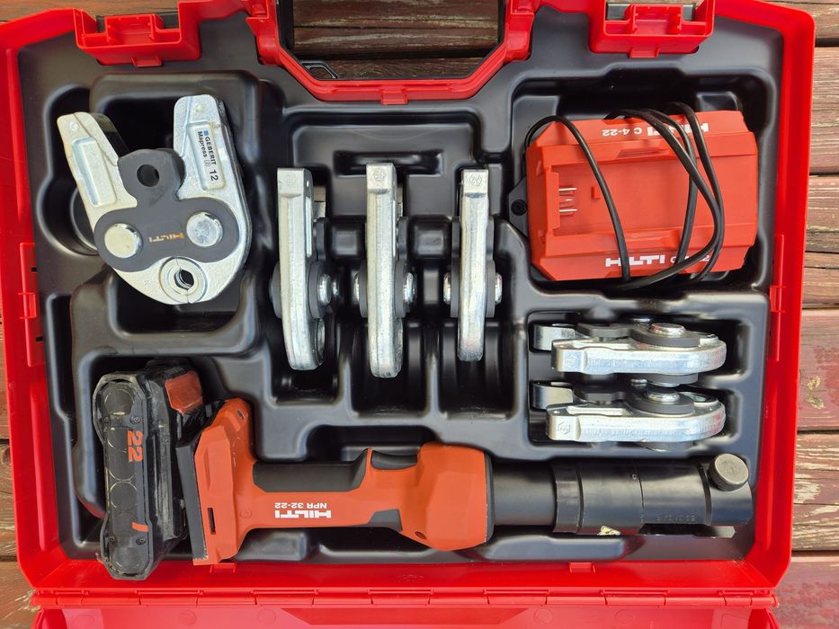 Zaciskarka Hilti Nuron NPR 32-22 zestaw ładowarka 6 zacisków 2025r