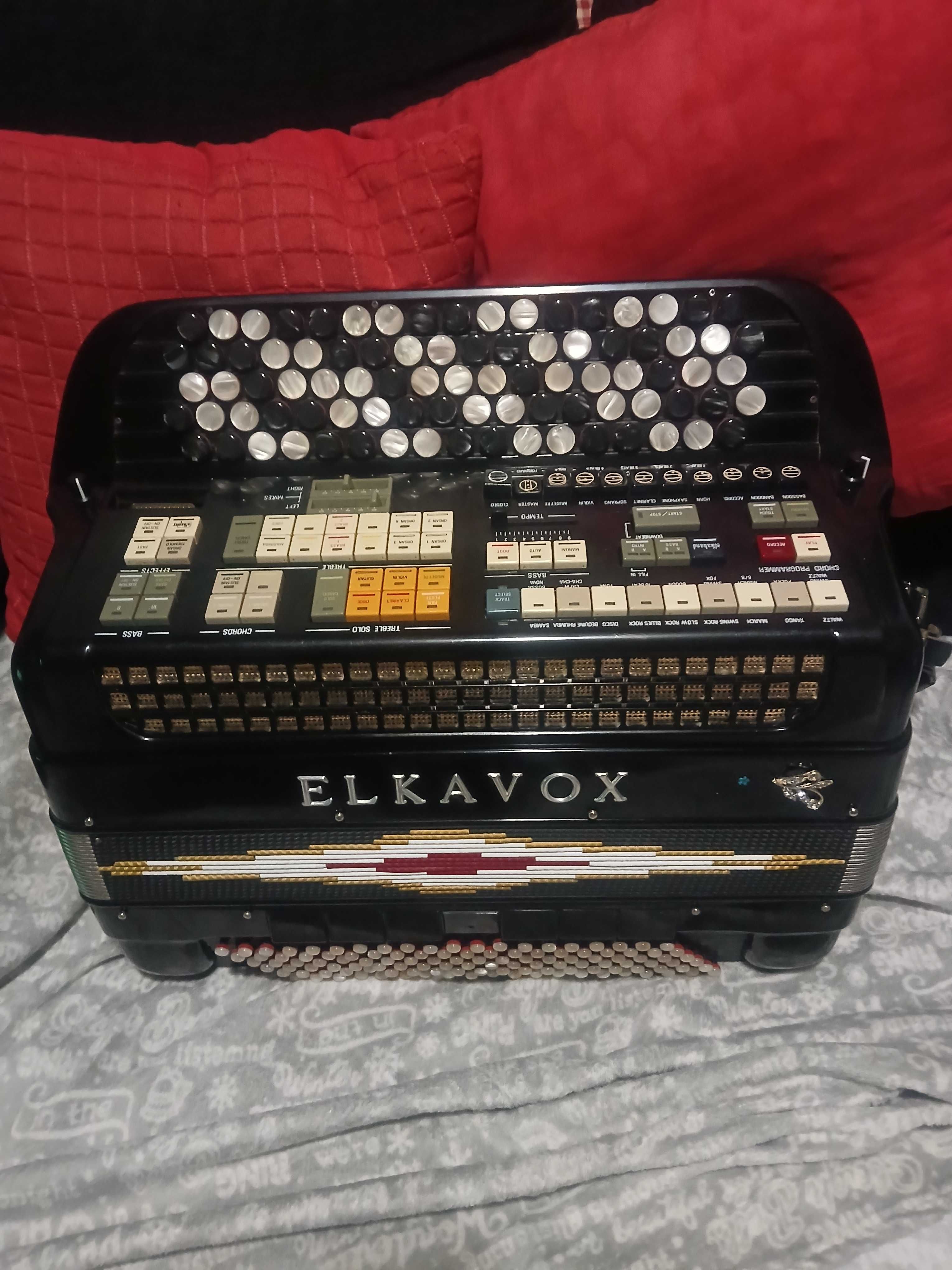 acordeon elkavox f3