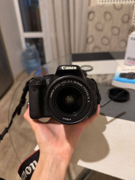 Дзеркальний фотоапарат Canon EOS 600D КОМПЛЕКТ
