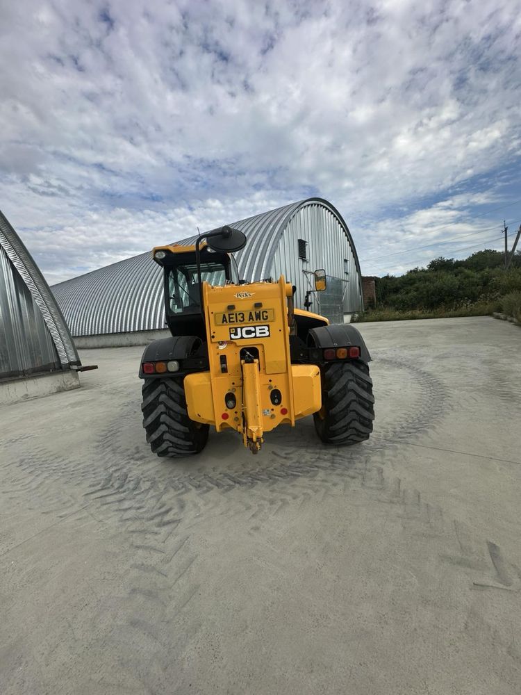 Телескопічні Погружчики JCB 550-80 AgriSuper