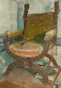 TRON fotel zabytkowy meble gdańskie królewski do renowacji drewno maho