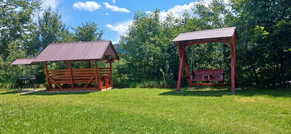 Відпочинок в Карпатах Оренда житла Микуличин Яремче Буковель RiverCamp
