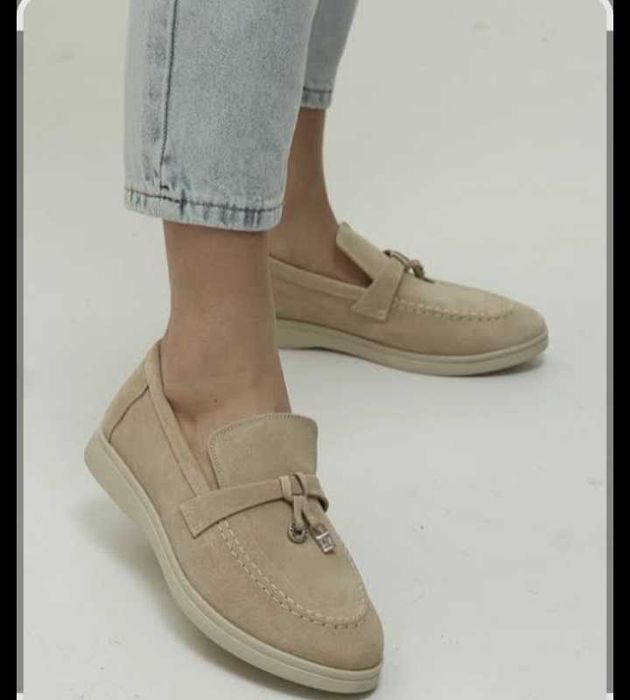 Замшеві лофери в стилі Lorо Pianа