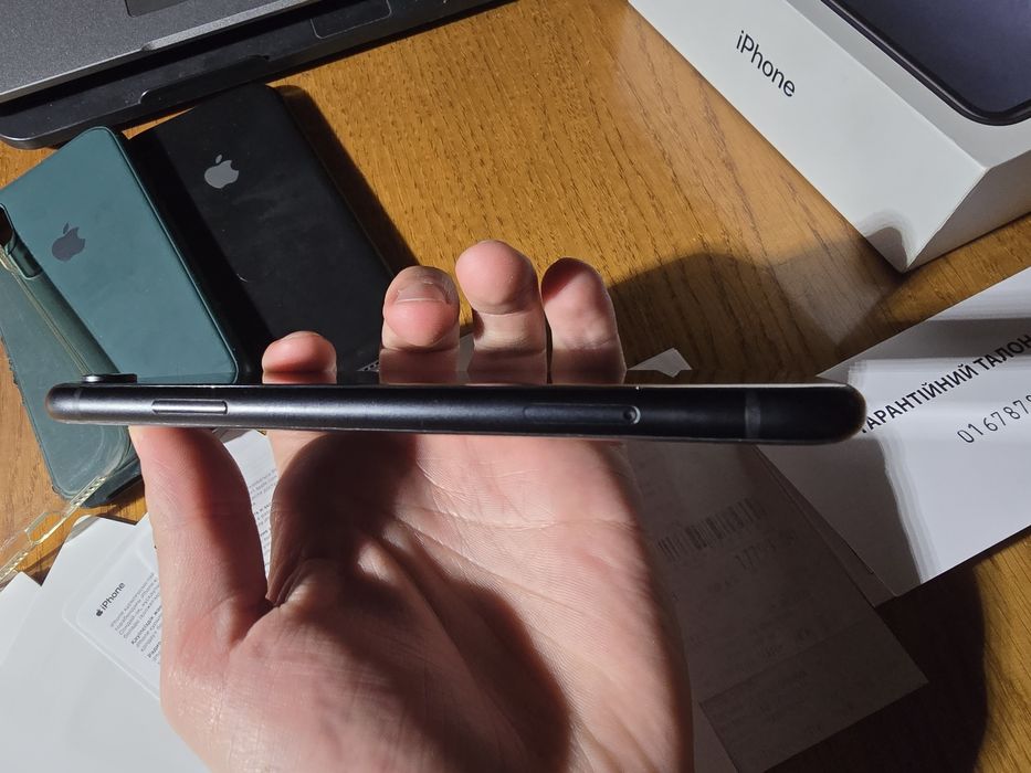 Официальный Iphone XR идеальное состояние