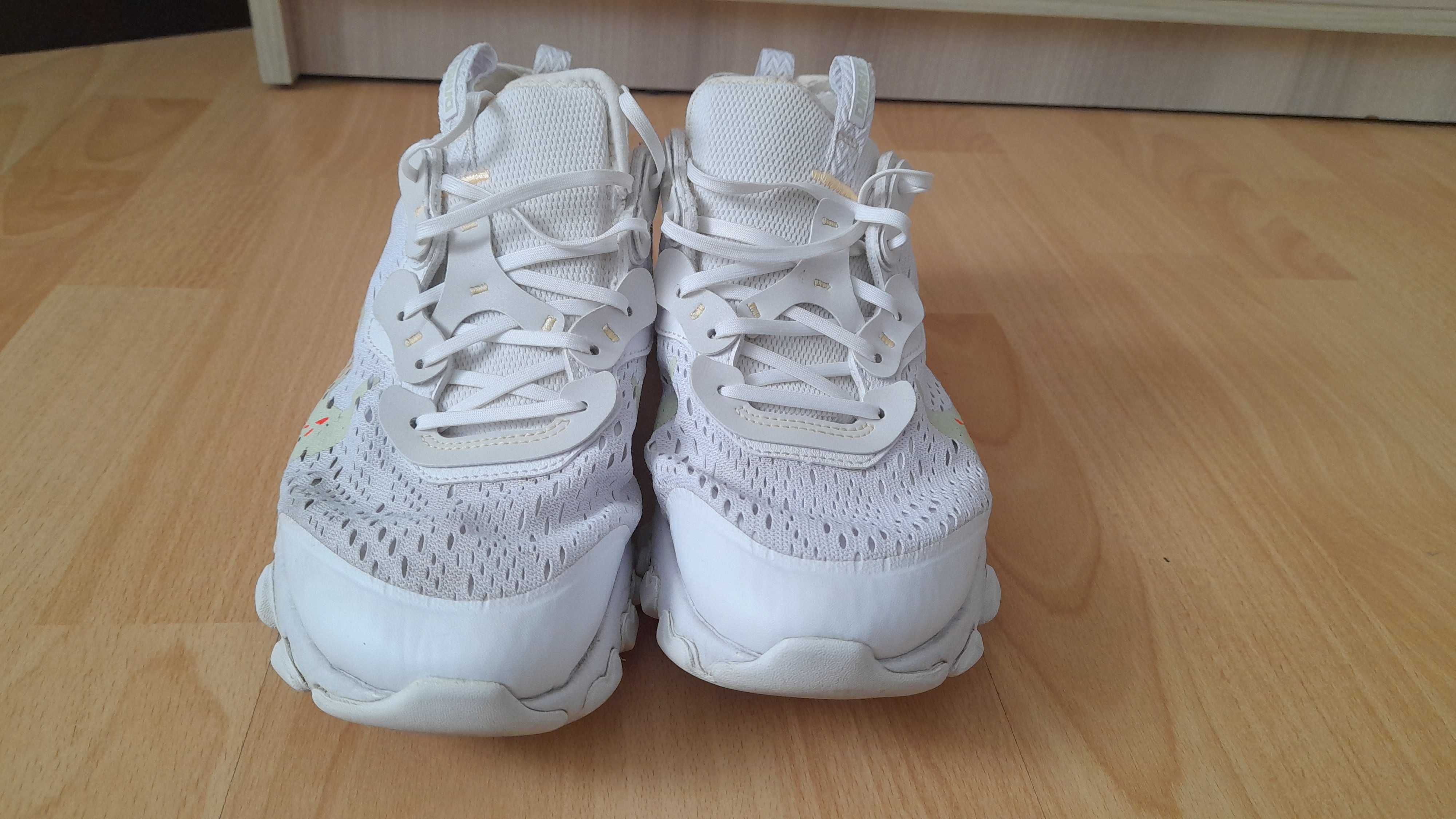 Buty Nike React Vision Gs r. 39