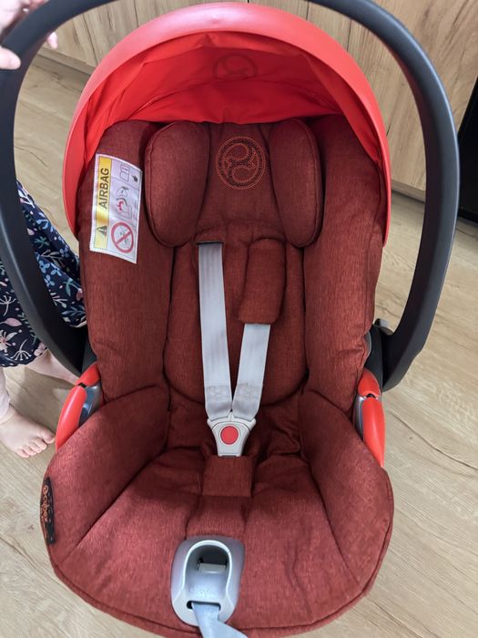 Cybex Cloud Z i size Czerwony fotelik samochodowy