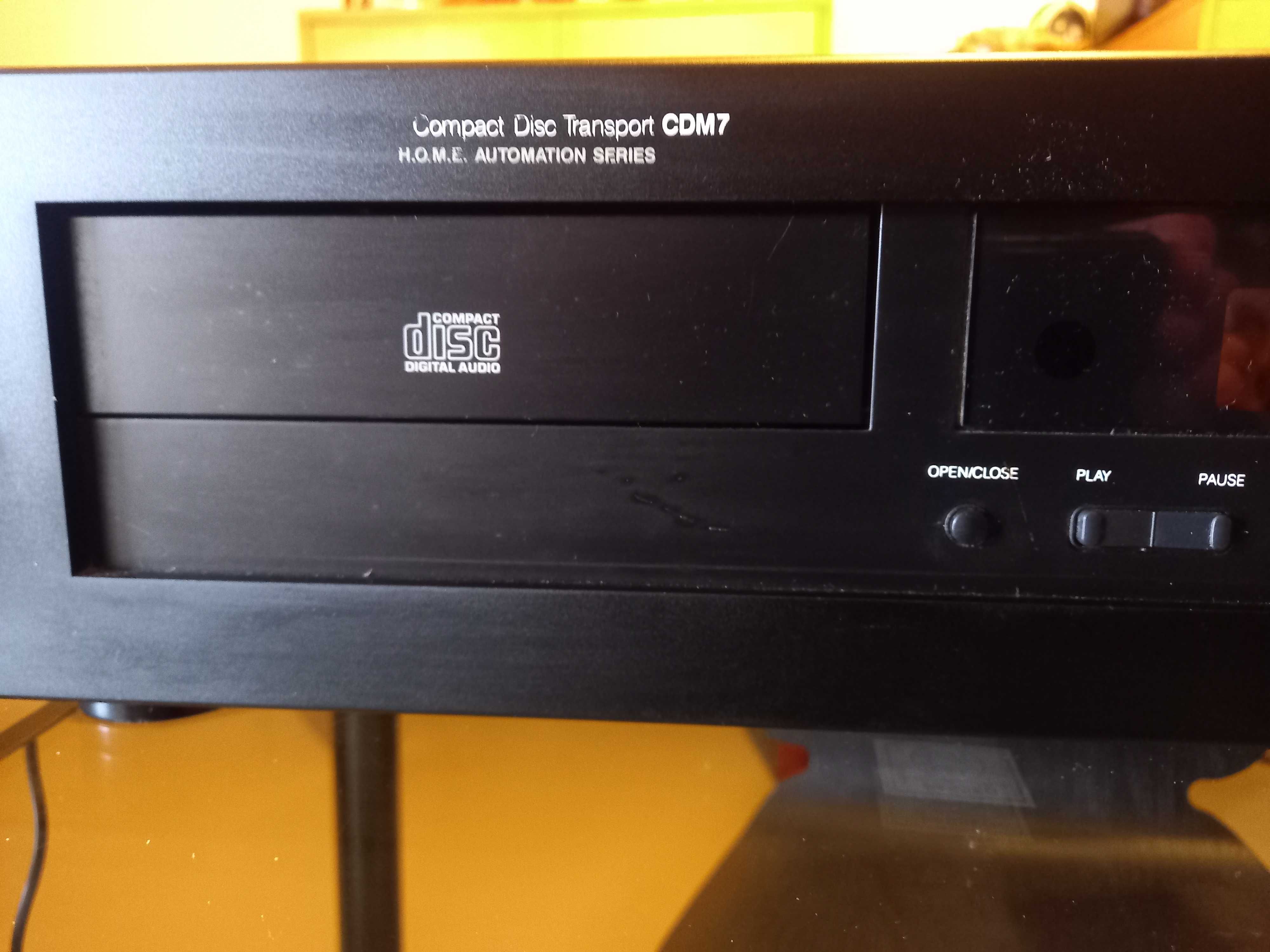 Leitor de CD AMC CDM7