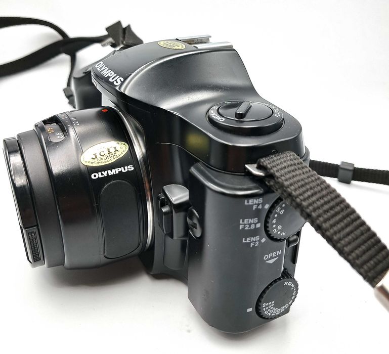 Olympus OM-101 + Olympus Lens 50mm 1:2 PF