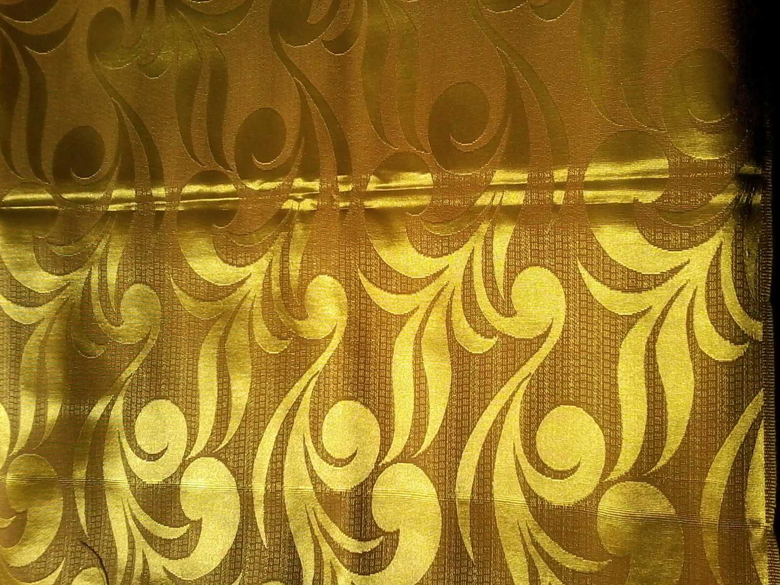 Тканина атласна, золотиста для оббивки меблів, або як штора