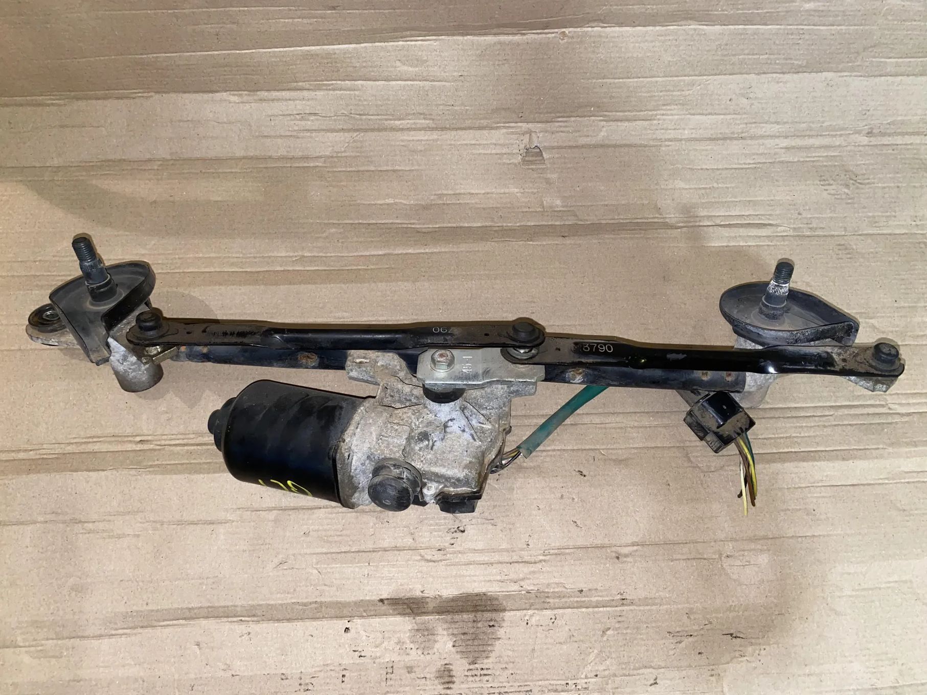 Mechanizm silniczek wycieraczek przód Hyundai i20 98110-1J000