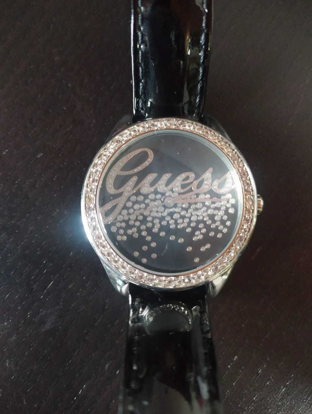 Relógio GUESS bracelete preta em pele