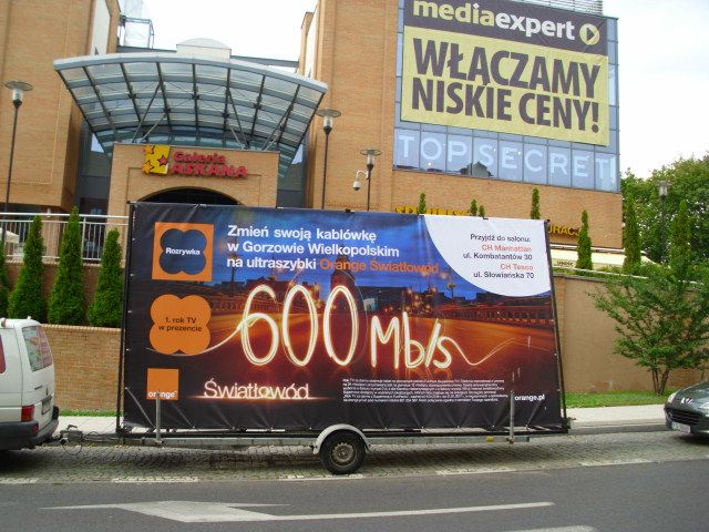 Reklama mobilna, przyczepa reklamowa, mobilny billboard Zielona Góra.