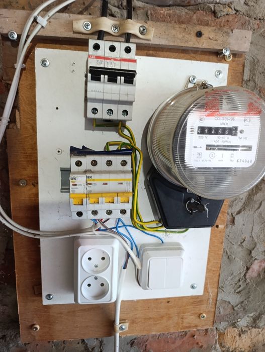 Продам гараж Нові Білокоровичі