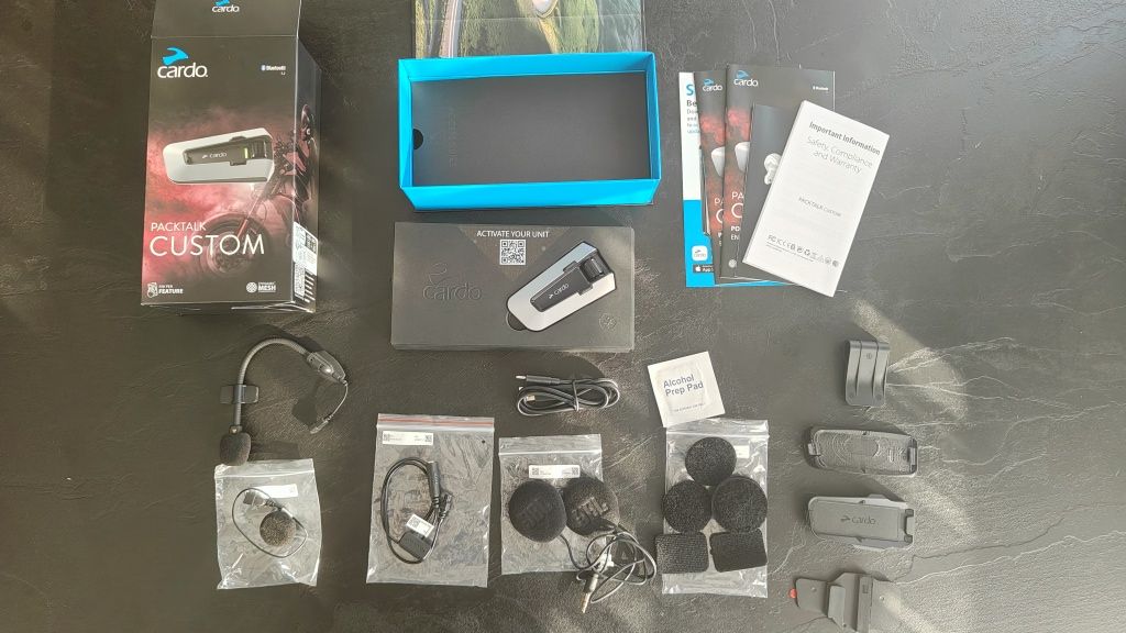 Interkom Cardo Packtalk Custom Bold JBL DMC mesh Bluetooth edge