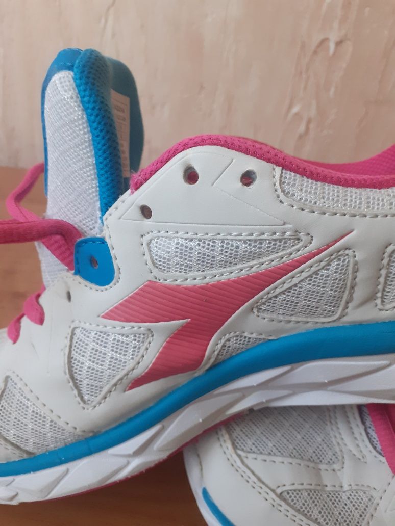 Buty sportowe damskie Diadora