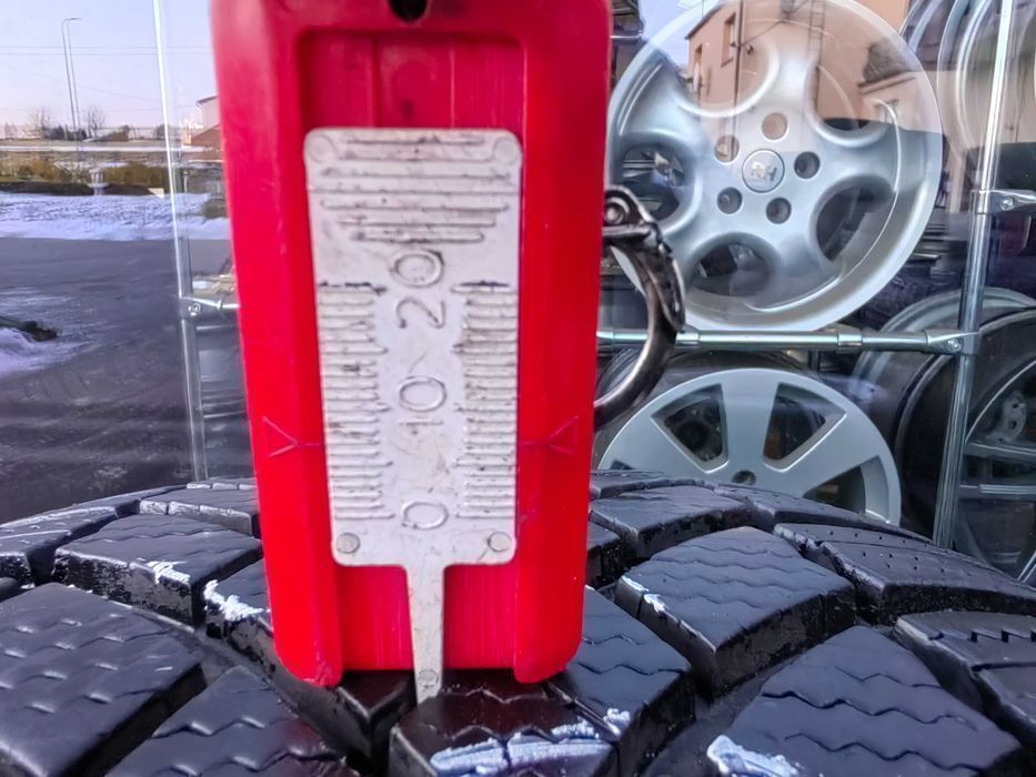 225/60R18 104V Bridgestone Blizzak LM 005 Komplet zima Honda C-rv Bmw