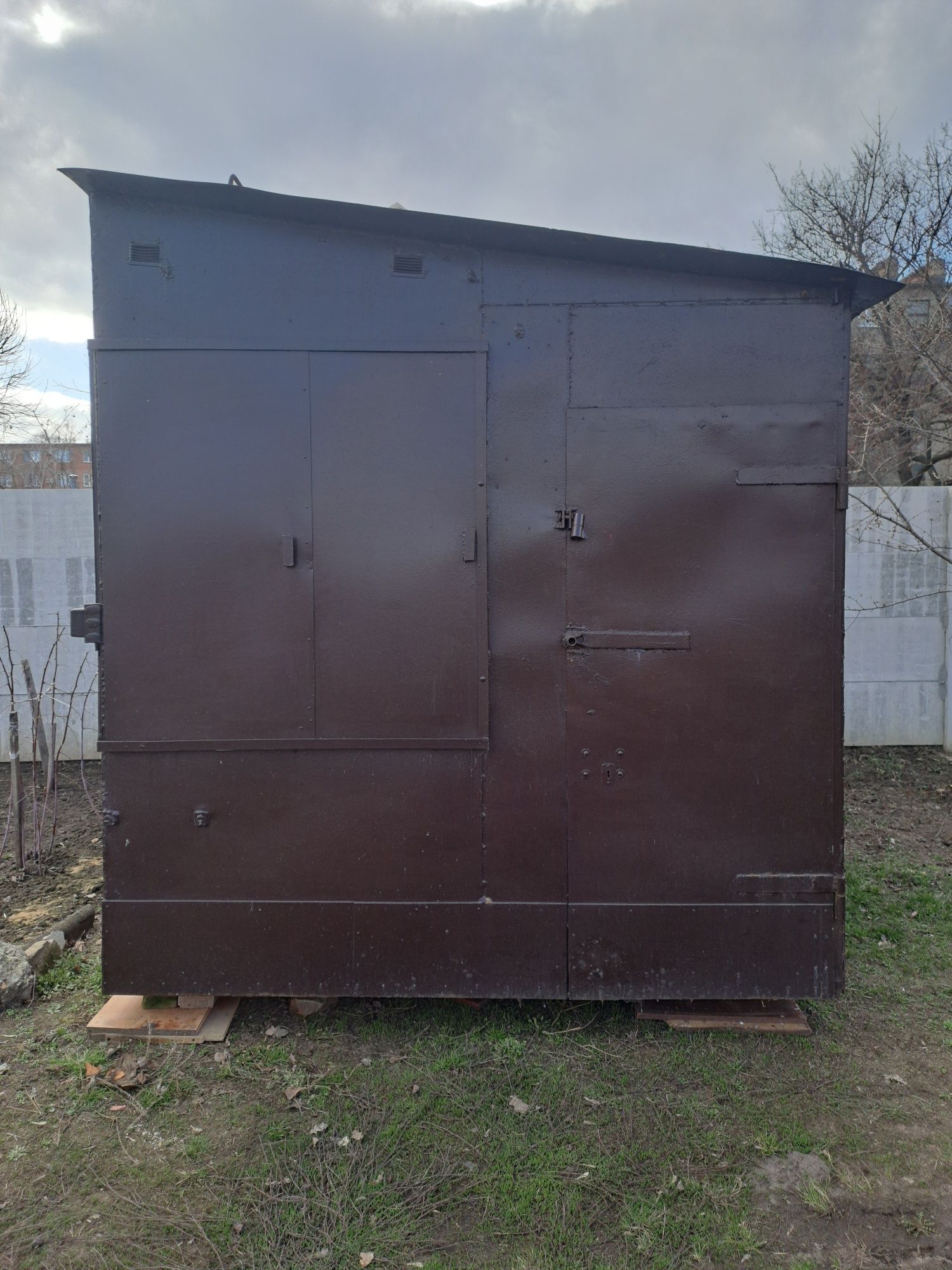 Продам металевий кіоск, ларек,гараж. Також  можливій обмін.