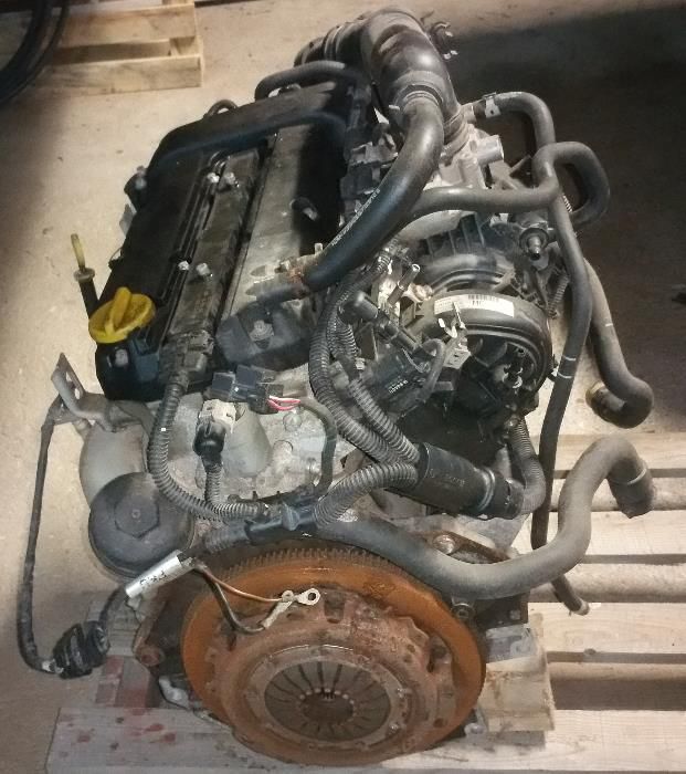 Motor Opel Corsa Z12XEP Twinport 80CV (avariado) para peças.