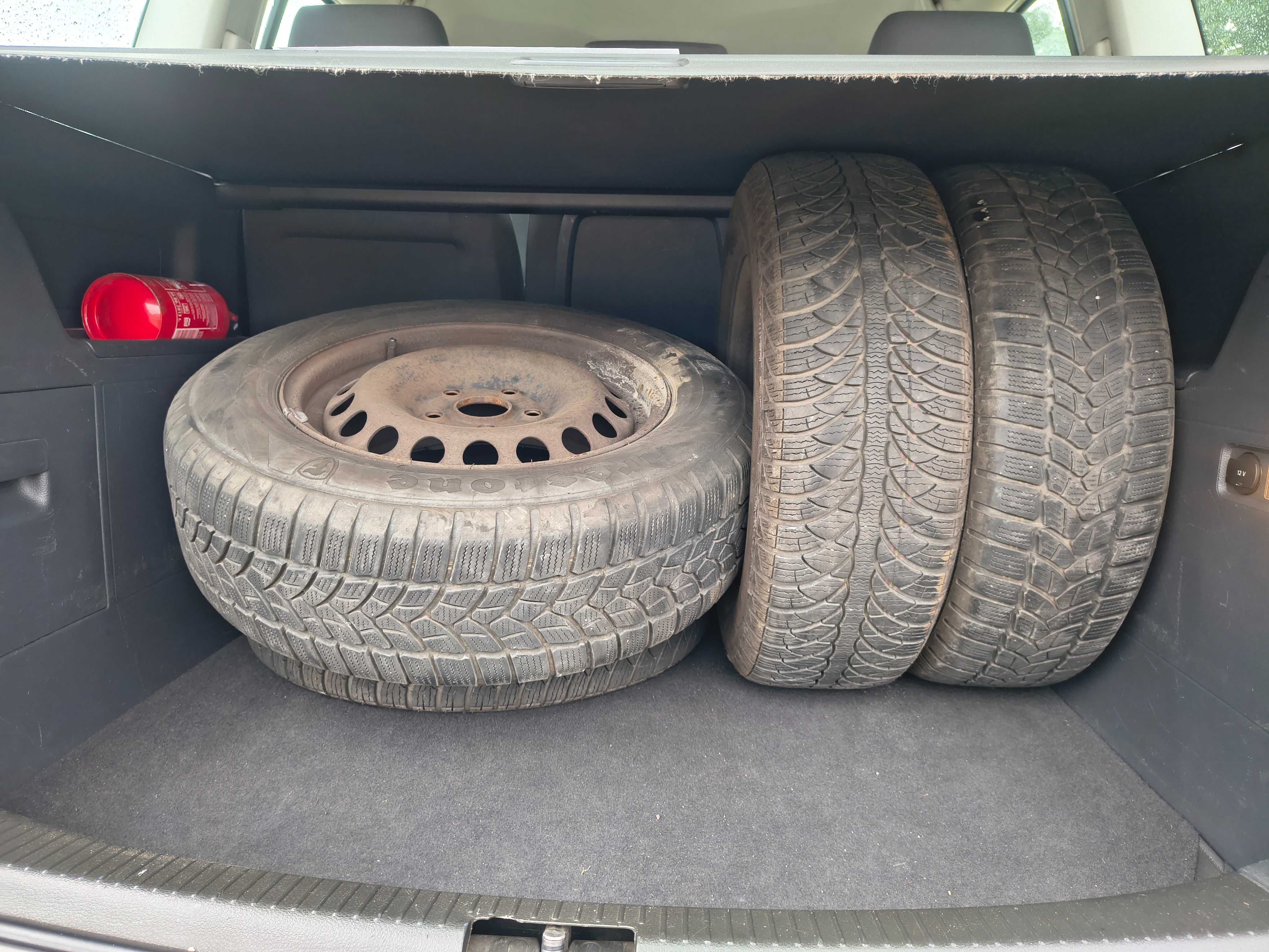 Volkswagen Touran 1,6 FSI 6