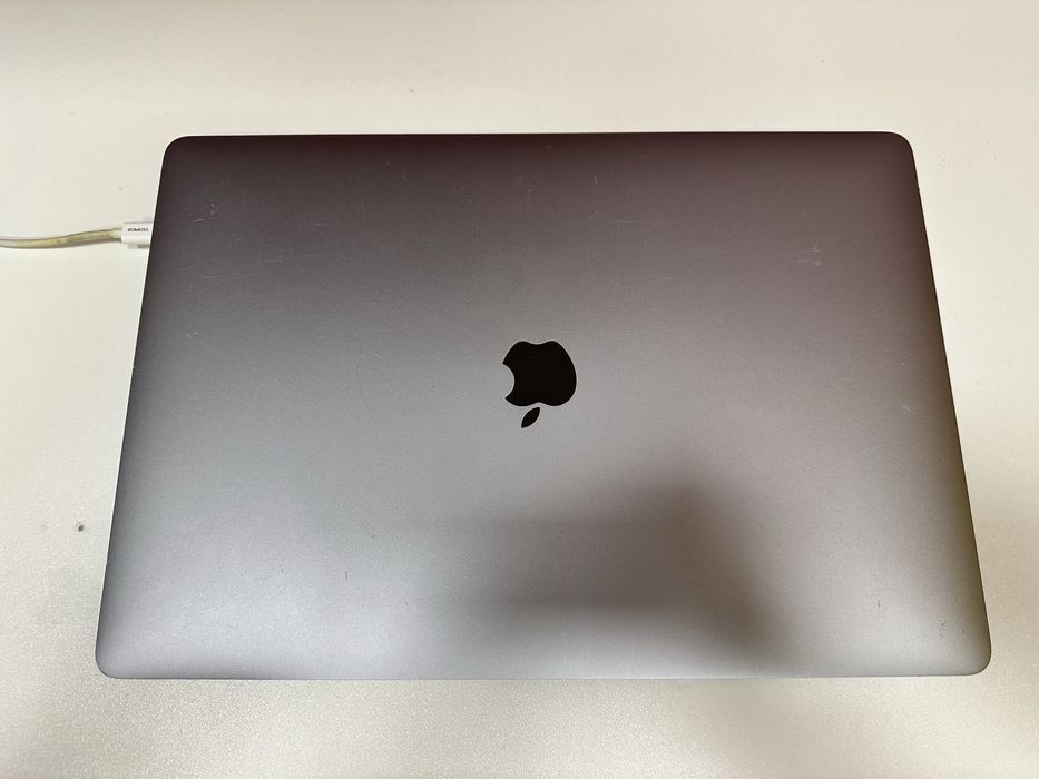 Дисплей, lcd, матриця, кришка в зборі MacBook Pro 15” A1990