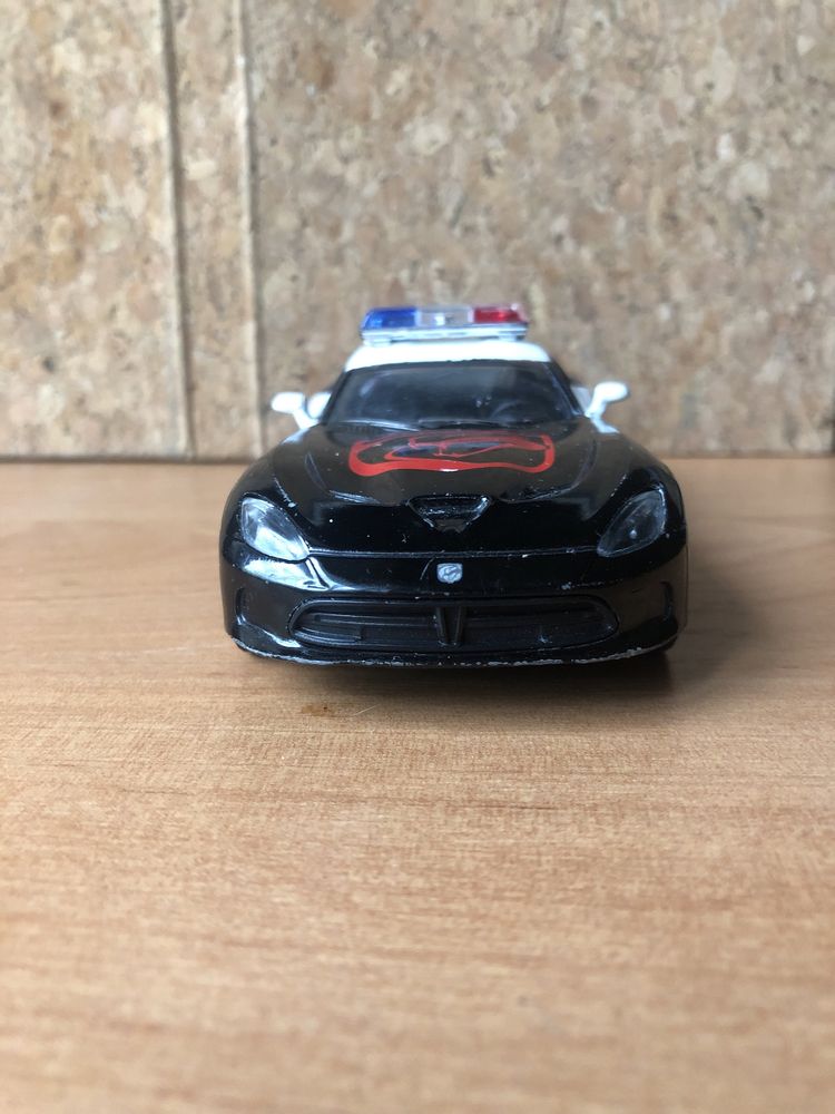 Машинка моделька Viper GTS 1/36