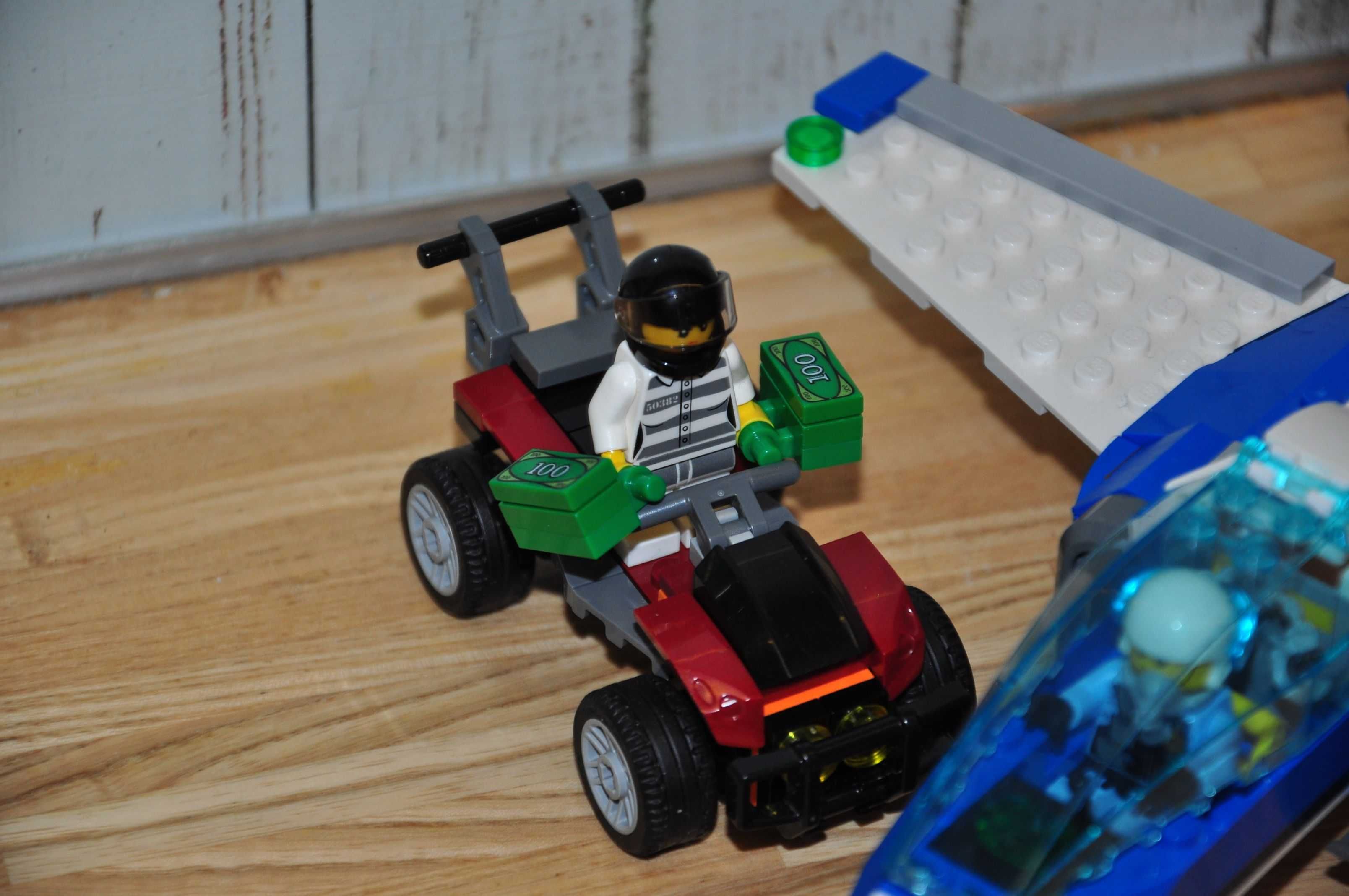 Z0279 Zestaw LEGO City 60208-1 Aresztowanie spadochroniarza