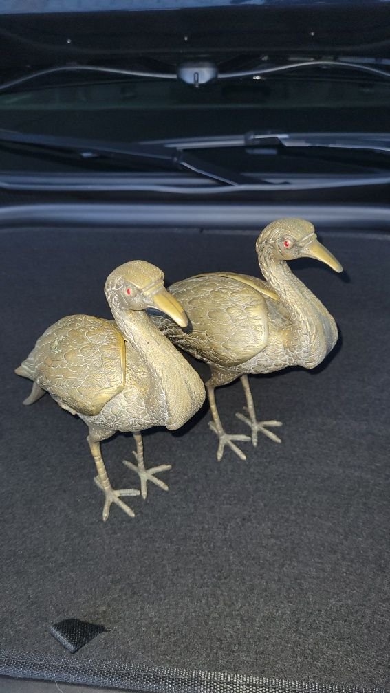 Aves  em bronze  decoração