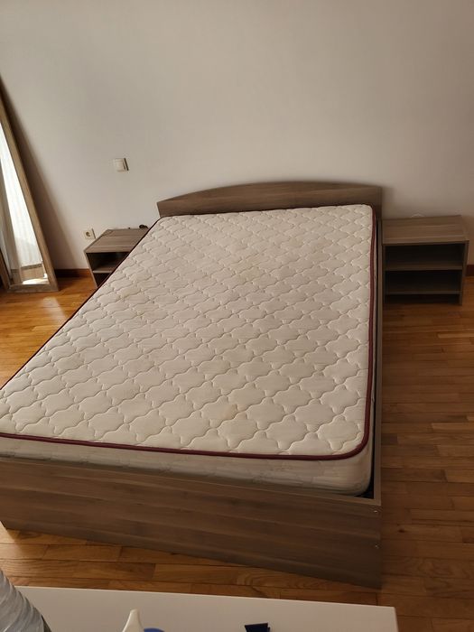 Cama de casal usado em ótimo estado