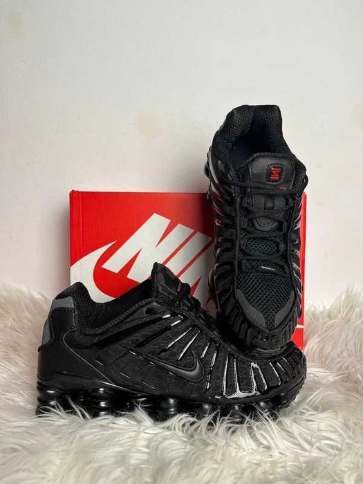 Buty sportowe Nike Shox TL Black R.42