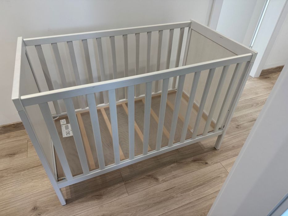 Łóżeczko dziecięce 120x60 z materacem - używane