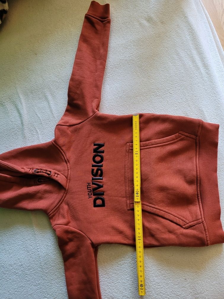 Bluza z kieszenią kangur i kapturem, piękny ceglany kolor r.116