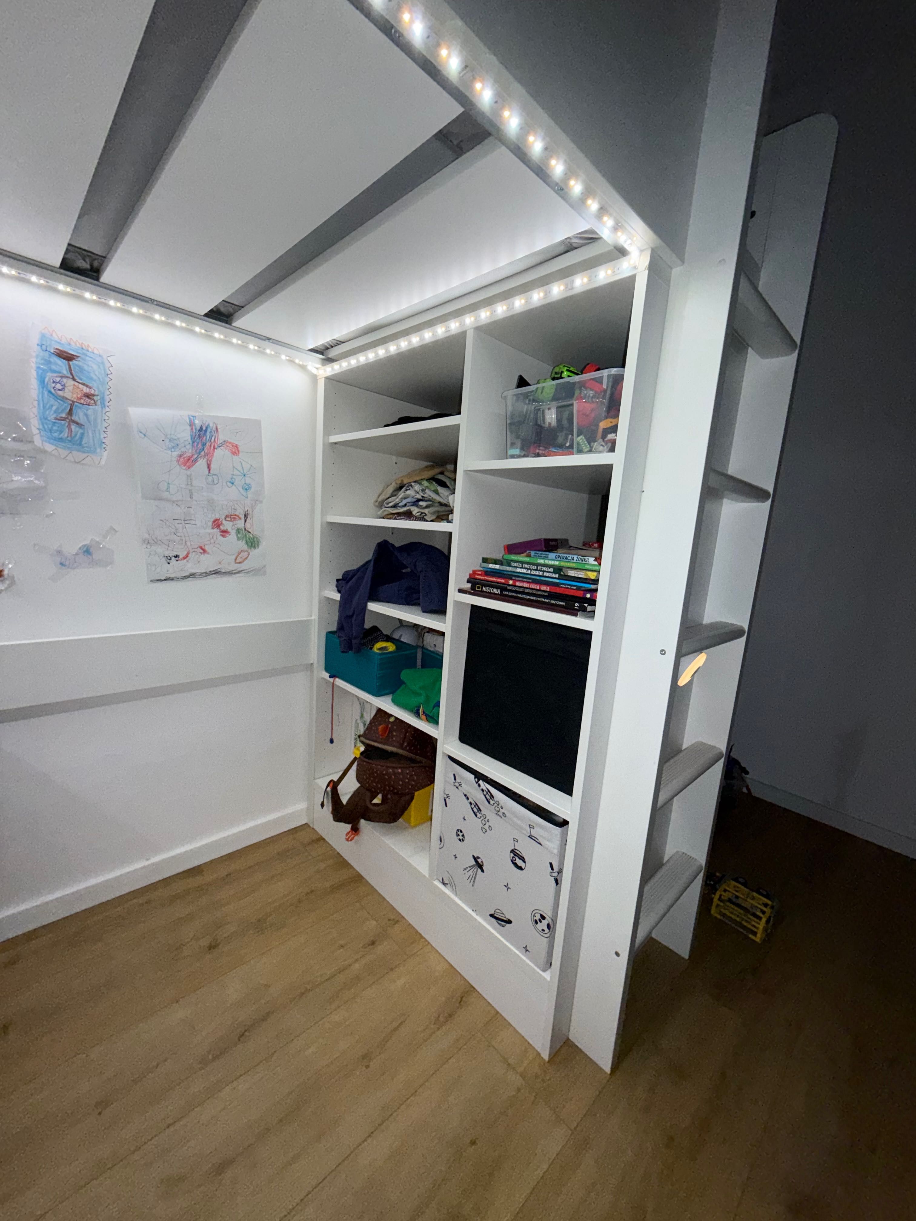 smastad  łózko IKEA dziecięce z antresolą na antresoli z ledami stuva